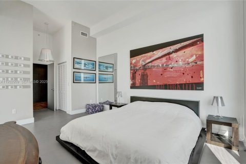 Condo in Miami, Florida, 2 bedrooms № 1991110 - photo 17