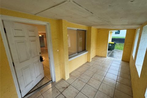 Villa ou maison à louer à Clermont, Floride: 3 chambres, 143.63 m2 № 2388382 - photo 9