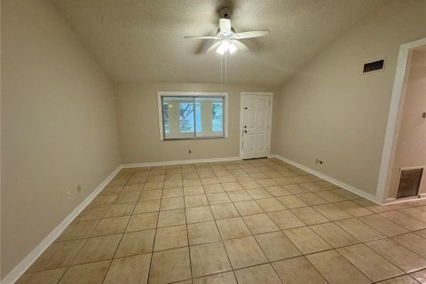 Villa ou maison à louer à Clermont, Floride: 3 chambres, 143.63 m2 № 2388382 - photo 3