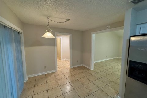 Villa ou maison à louer à Clermont, Floride: 3 chambres, 143.63 m2 № 2388382 - photo 4