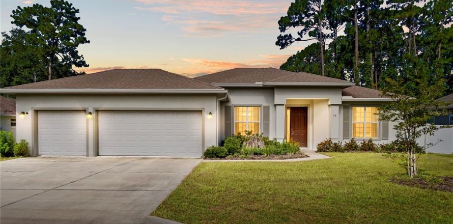 House in Palm Coast, Florida 3 bedrooms, 196.67 sq.m. № 2238133