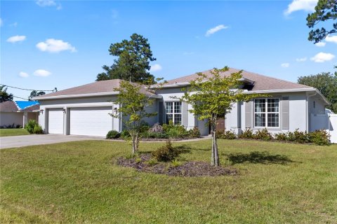House in Palm Coast, Florida 3 bedrooms, 196.67 sq.m. № 2238133 - photo 2