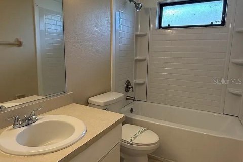 Immobilier commercial à vendre à Englewood, Floride: 4 chambres, 166.48 m2 № 2314802 - photo 5