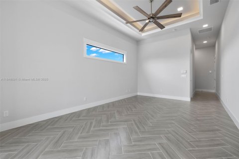 Casa en venta en Cape Coral, Florida, 4 dormitorios, 317.91 m2 № 2034316 - foto 14