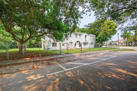 Immobilier commercial à Miami, Floride № 2038769