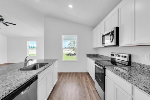 House in Ocala, Florida 5 bedrooms, 156.08 sq.m. № 1820884 - photo 4