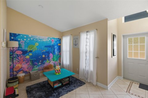 Villa ou maison à vendre à Cape Coral, Floride: 3 chambres № 2253585 - photo 4