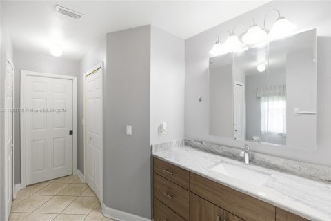 Villa ou maison à vendre à Cape Coral, Floride: 3 chambres № 2253585 - photo 20