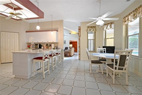 Villa ou maison à vendre à New Smyrna Beach, Floride: 3 chambres, 252.04 m2 № 2101890 - photo 18
