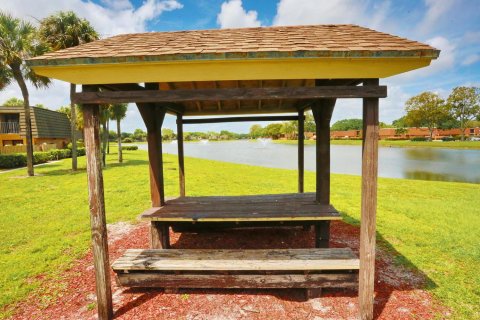 Townhouse in West Palm Beach, Florida 2 bedrooms, 114.83 sq.m. № 2146656 - photo 22