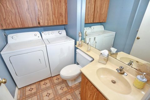 Townhouse in West Palm Beach, Florida 2 bedrooms, 114.83 sq.m. № 2146656 - photo 8