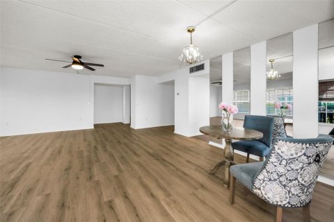 Condo in Clearwater, Florida, 2 bedrooms  № 2376883 - photo 22