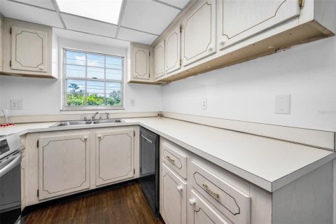 Condo in Clearwater, Florida, 2 bedrooms  № 2376883 - photo 24