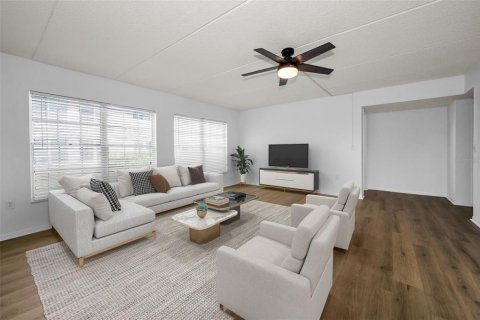 Condo in Clearwater, Florida, 2 bedrooms  № 2376883 - photo 14