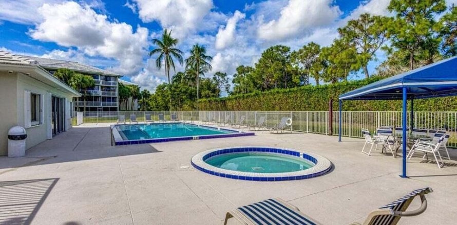 Condominio en West Palm Beach, Florida, 2 dormitorios № 1100254