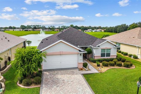 House in Summerfield, Florida 2 bedrooms, 146.32 sq.m. № 1914819 - photo 5