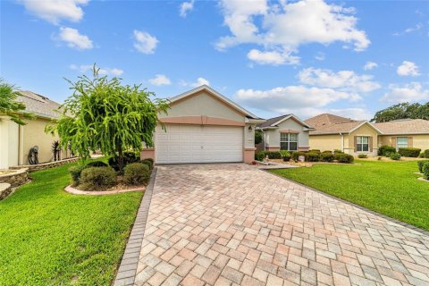 House in Summerfield, Florida 2 bedrooms, 146.32 sq.m. № 1914819 - photo 9