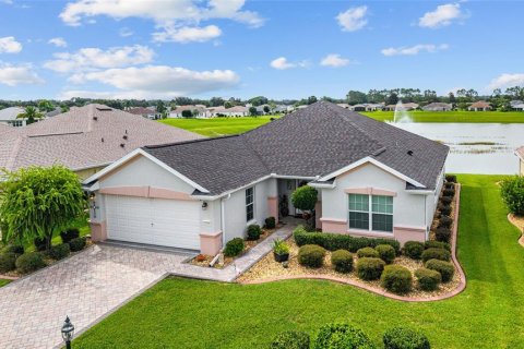 House in Summerfield, Florida 2 bedrooms, 146.32 sq.m. № 1914819 - photo 4