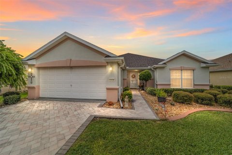 House in Summerfield, Florida 2 bedrooms, 146.32 sq.m. № 1914819 - photo 1