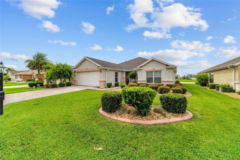 House in Summerfield, Florida 2 bedrooms, 146.32 sq.m. № 1914819 - photo 8