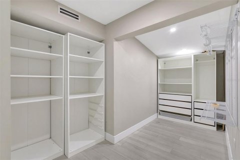 Купить виллу или дом в Сарасота, Флорида 3 комнаты, 184.48м2, № 1835413 - фото 20