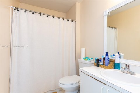 Commercial property in Coral Springs, Florida № 1959209 - photo 24