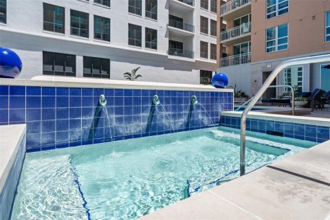 Condo in Sarasota, Florida, 2 bedrooms  № 1743378 - photo 22