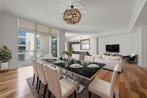 Condo in Sarasota, Florida, 2 bedrooms  № 1743378 - photo 6