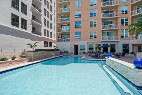 Condo in Sarasota, Florida, 2 bedrooms  № 1743378 - photo 21