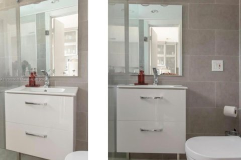 House in North Miami, Florida 4 bedrooms, 297.66 sq.m. № 1712116 - photo 20