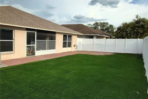 Casa en venta en Ruskin, Florida, 3 dormitorios, 134.99 m2 № 2202298 - foto 3
