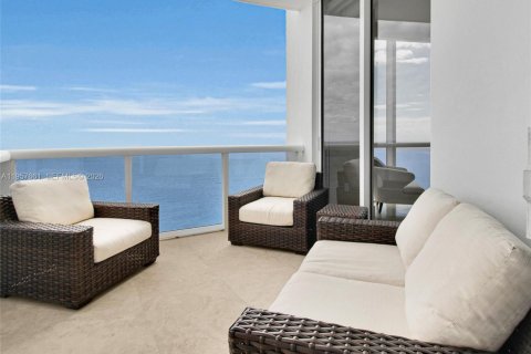 Copropriété à vendre à Sunny Isles Beach, Floride: 3 chambres, 199.09 m2 № 2011352 - photo 4
