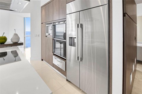 Copropriété à vendre à Sunny Isles Beach, Floride: 3 chambres, 199.09 m2 № 2011352 - photo 9