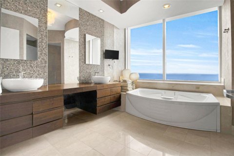 Copropriété à vendre à Sunny Isles Beach, Floride: 3 chambres, 199.09 m2 № 2011352 - photo 15