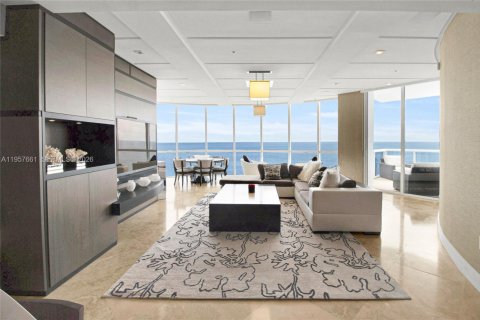 Copropriété à vendre à Sunny Isles Beach, Floride: 3 chambres, 199.09 m2 № 2011352 - photo 5