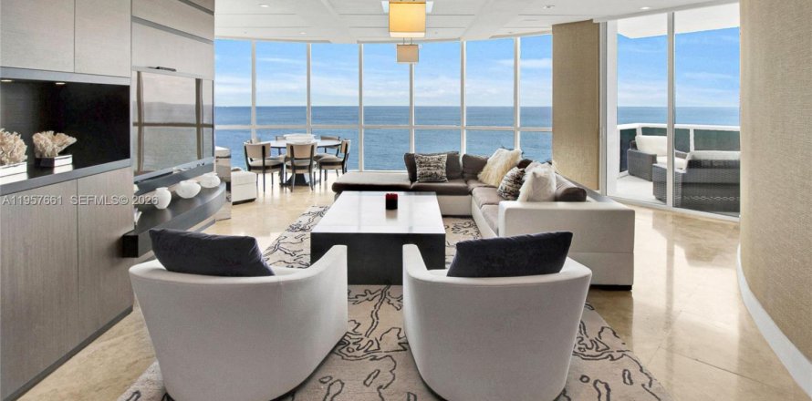 Condo à Sunny Isles Beach, Floride, 3 chambres  № 2011352