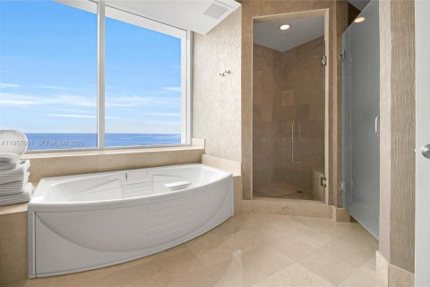 Copropriété à vendre à Sunny Isles Beach, Floride: 3 chambres, 199.09 m2 № 2011352 - photo 16