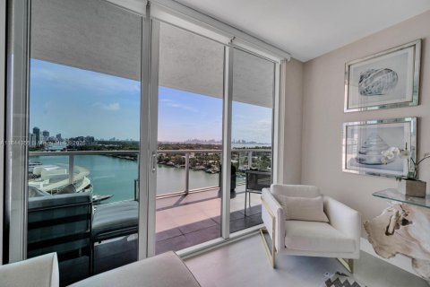 Condominio en venta en Miami Beach, Florida, 2 dormitorios, 88.44 m2 № 1842518 - foto 11