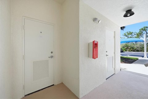 Condo in Placida, Florida, 3 bedrooms  № 2330289 - photo 6