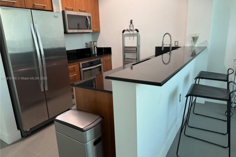 Condominio en venta en Miami, Florida, 1 dormitorio, 88.91 m2 № 2013484 - foto 6