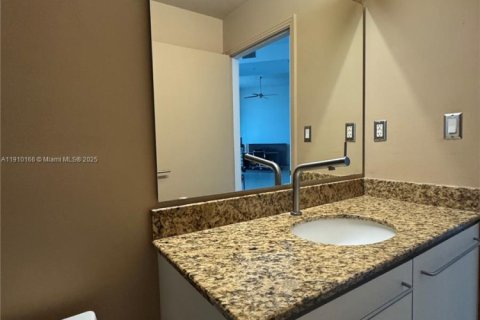 Condominio en venta en Miami, Florida, 1 dormitorio, 88.91 m2 № 2013484 - foto 10