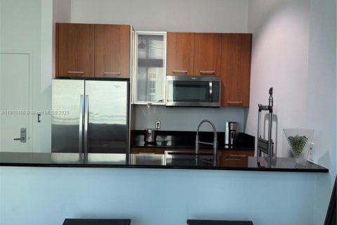 Condominio en venta en Miami, Florida, 1 dormitorio, 88.91 m2 № 2013484 - foto 4