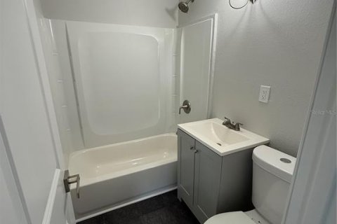 House in Port Charlotte, Florida 2 bedrooms, 89 sq.m. № 1885792 - photo 19