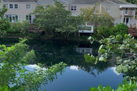 Touwnhouse à louer à Miami, Floride: 3 chambres, 197.7 m2 № 1964590 - photo 16