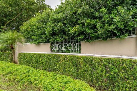 Touwnhouse à louer à Miami, Floride: 3 chambres, 197.7 m2 № 1964590 - photo 1