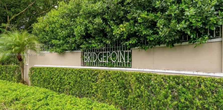 Touwnhouse à Miami, Floride 3 chambres, 197.7 m2 № 1964590