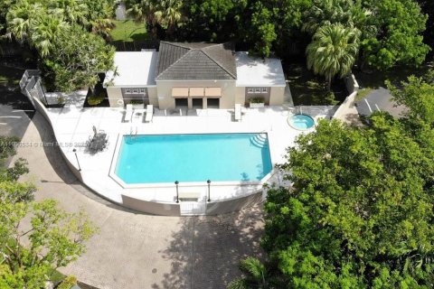 Touwnhouse à louer à Miami, Floride: 3 chambres, 197.7 m2 № 1964590 - photo 5