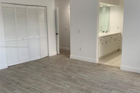 Touwnhouse à louer à Miami, Floride: 3 chambres, 197.7 m2 № 1964590 - photo 11