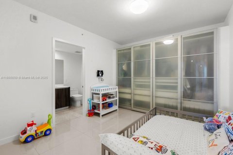 Copropriété à vendre à Miami, Floride: 3 chambres, 173.26 m2 № 1944874 - photo 29