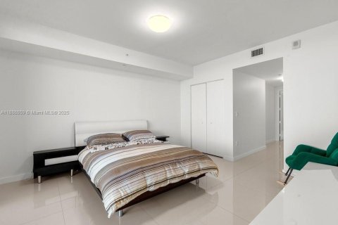 Copropriété à vendre à Miami, Floride: 3 chambres, 173.26 m2 № 1944874 - photo 26
